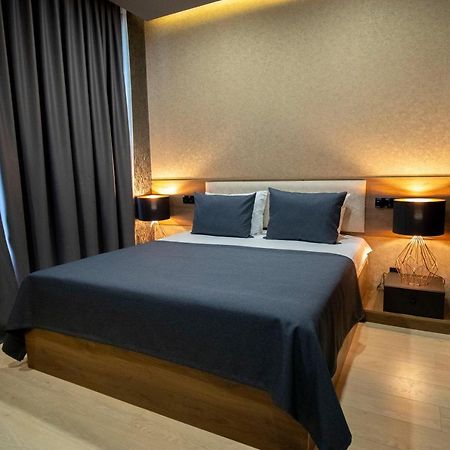 Snow Rooms Hotel 구다우리 외부 사진