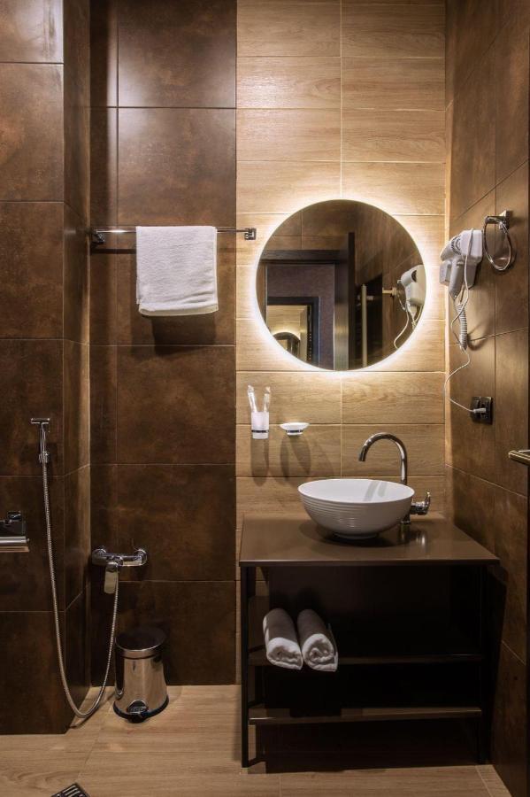 Snow Rooms Hotel 구다우리 외부 사진