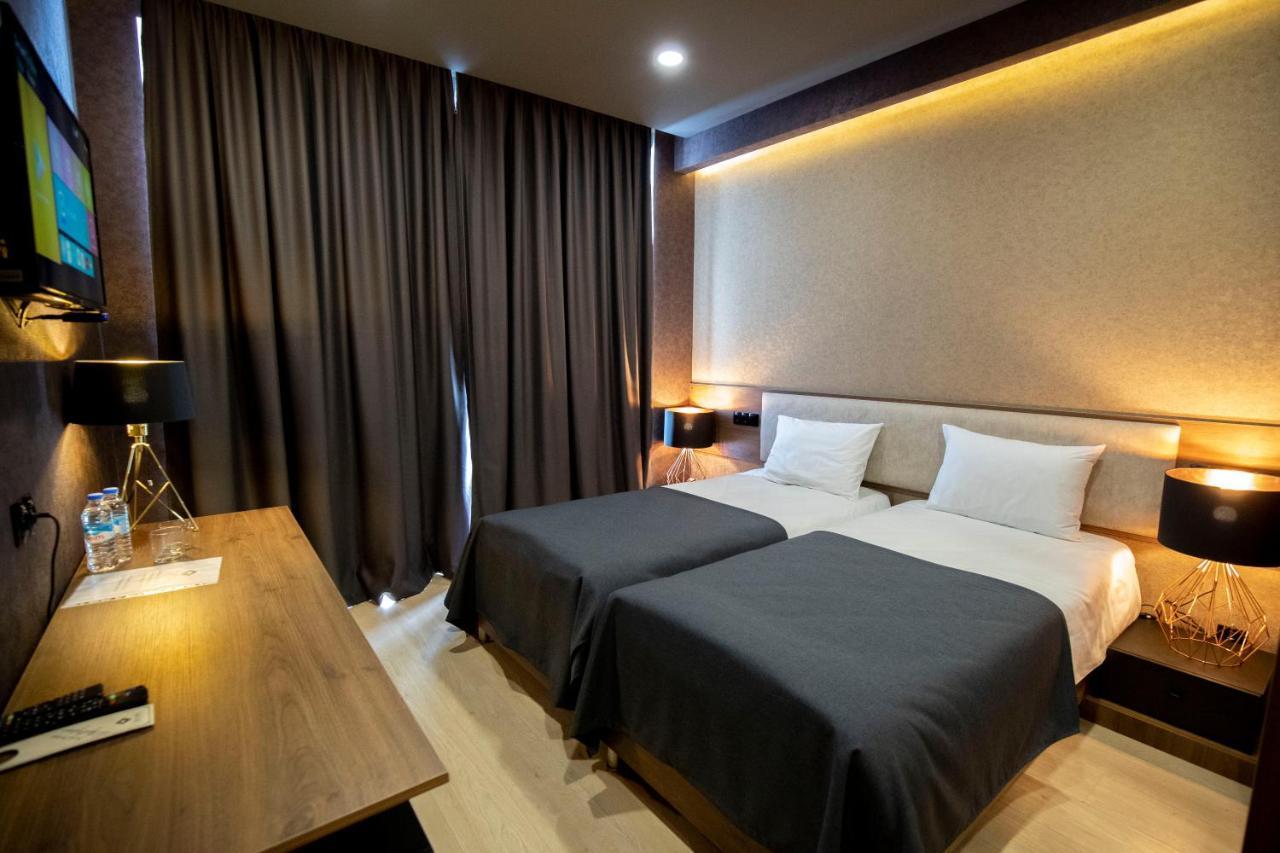 Snow Rooms Hotel 구다우리 외부 사진