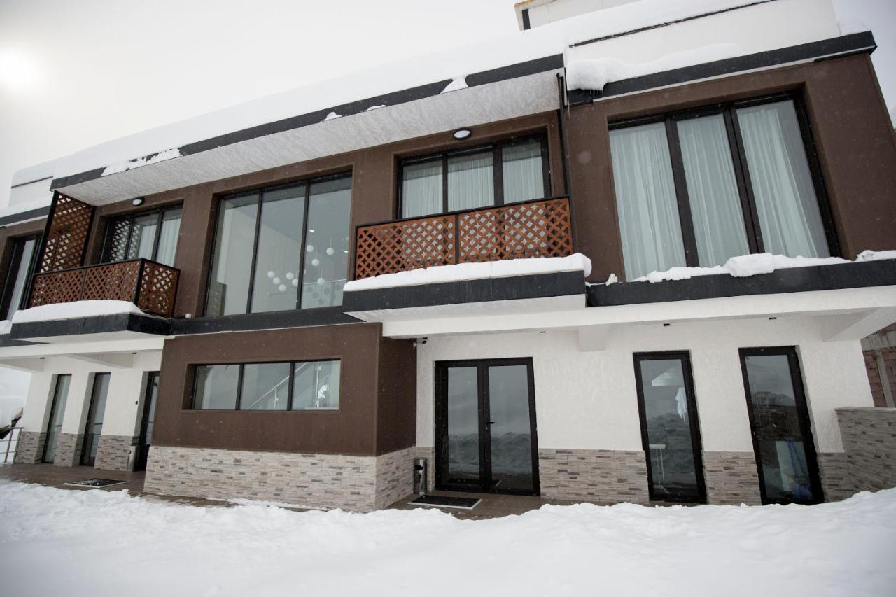 Snow Rooms Hotel 구다우리 외부 사진