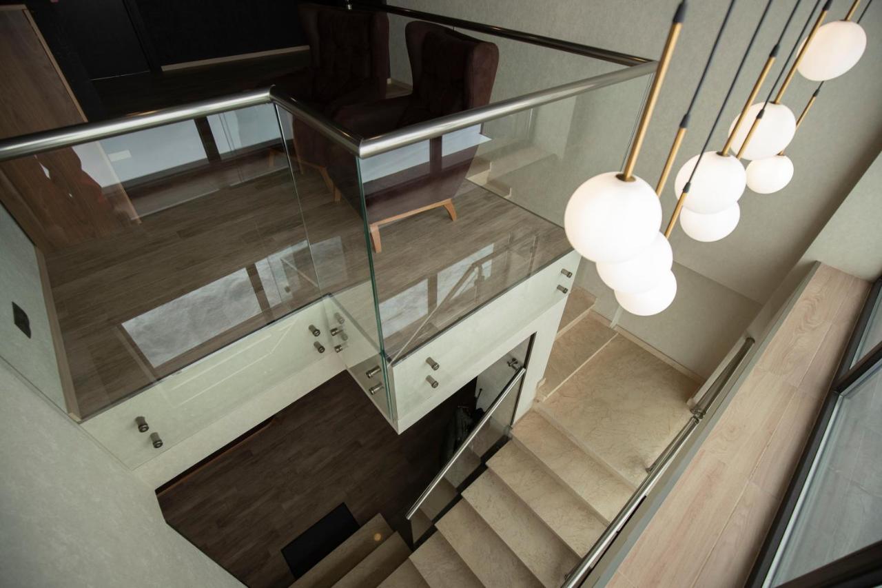 Snow Rooms Hotel 구다우리 외부 사진